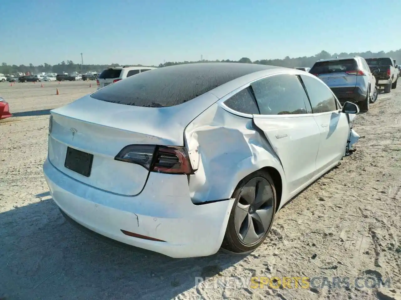 4 Photograph of a damaged car 5YJ3E1EA4LF633001 TESLA MODEL 3 2020