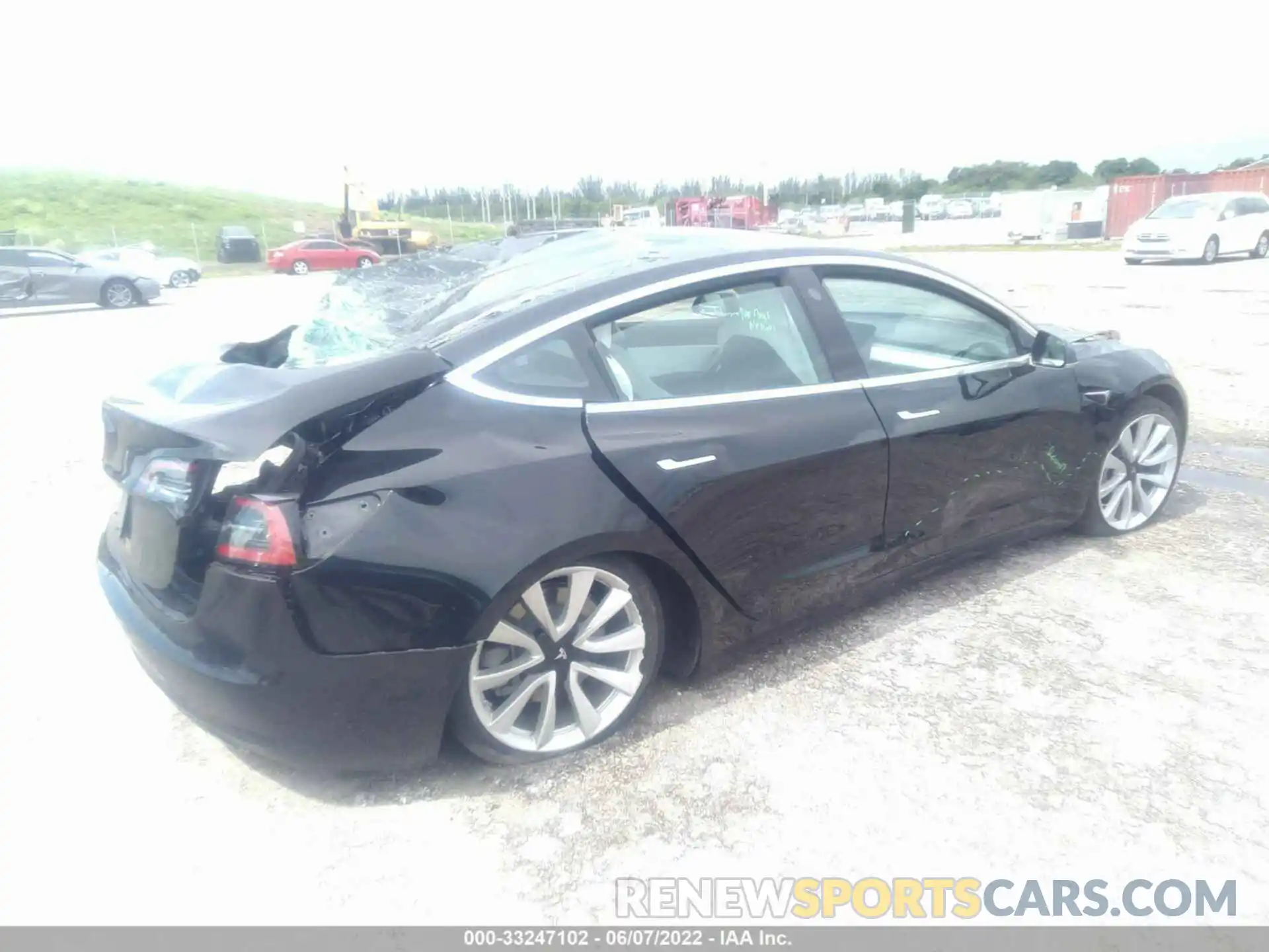 4 Photograph of a damaged car 5YJ3E1EA4LF634827 TESLA MODEL 3 2020