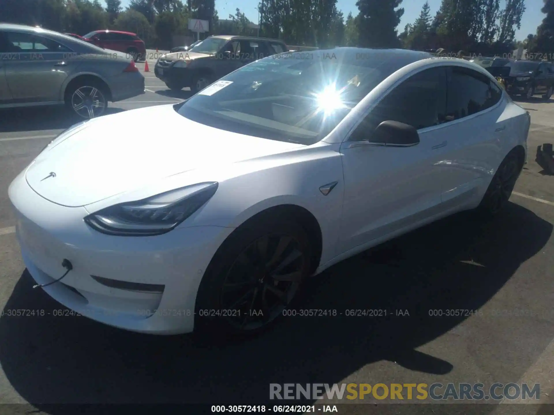 2 Photograph of a damaged car 5YJ3E1EA4LF642622 TESLA MODEL 3 2020