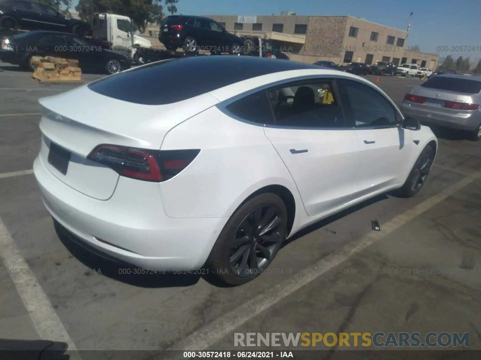 4 Photograph of a damaged car 5YJ3E1EA4LF642622 TESLA MODEL 3 2020