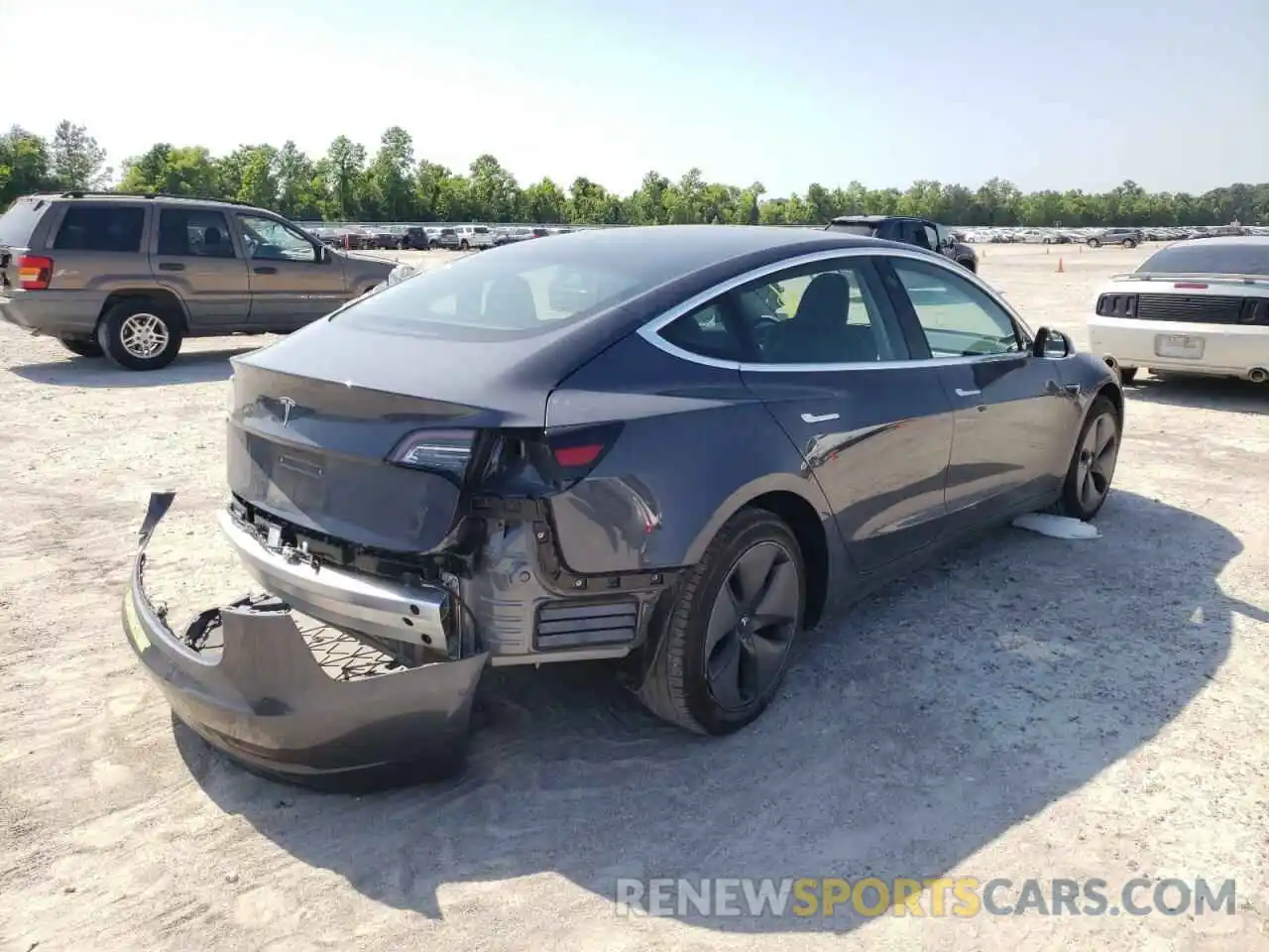 4 Photograph of a damaged car 5YJ3E1EA4LF644368 TESLA MODEL 3 2020