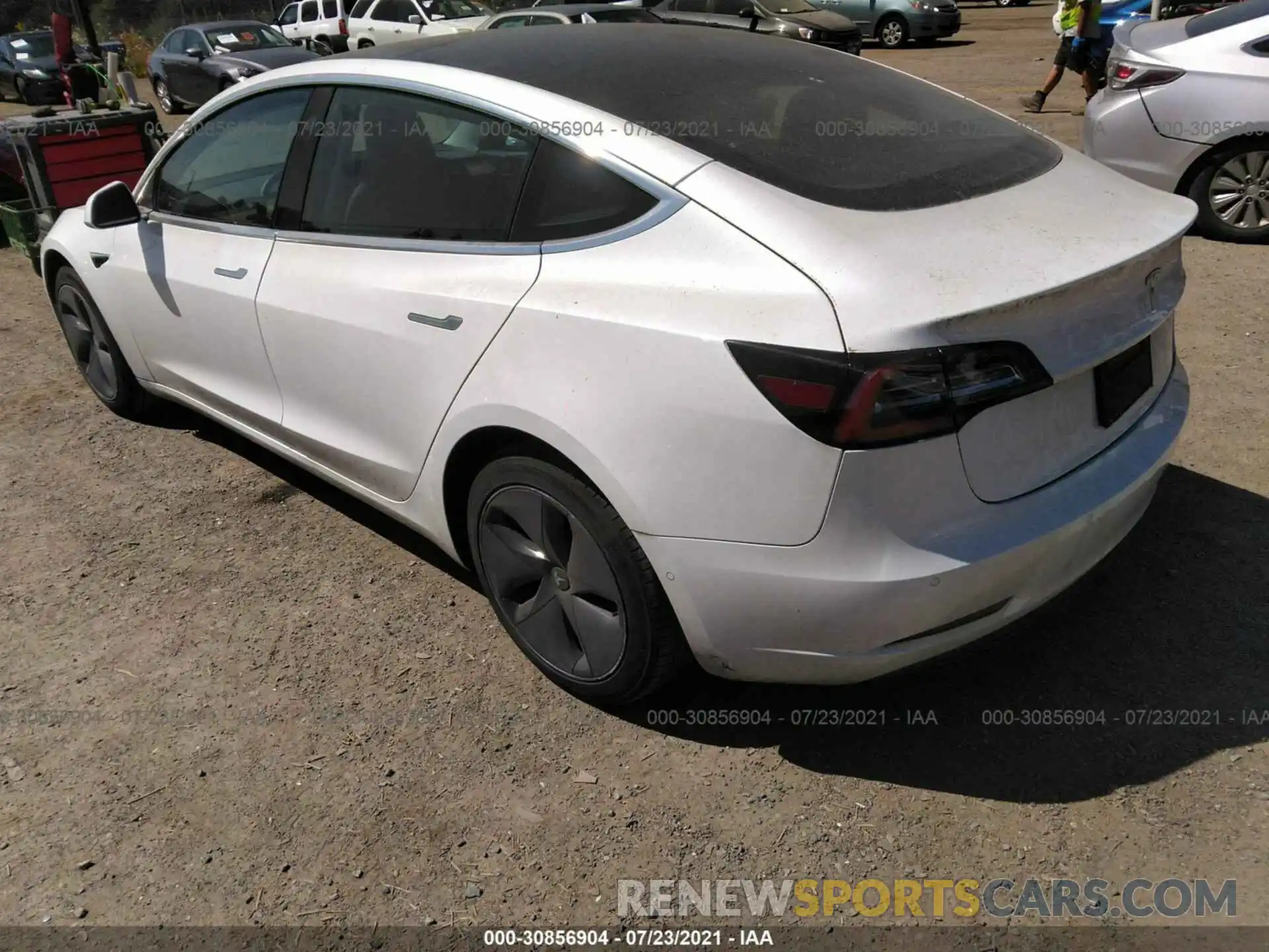 3 Photograph of a damaged car 5YJ3E1EA4LF659761 TESLA MODEL 3 2020