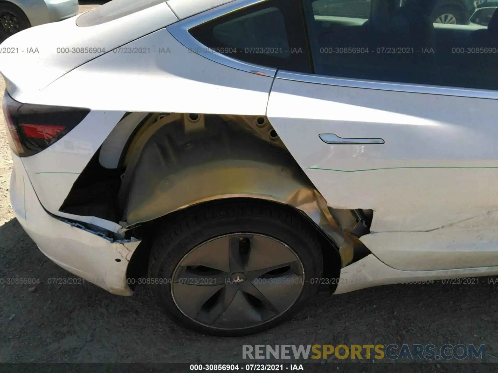 6 Photograph of a damaged car 5YJ3E1EA4LF659761 TESLA MODEL 3 2020