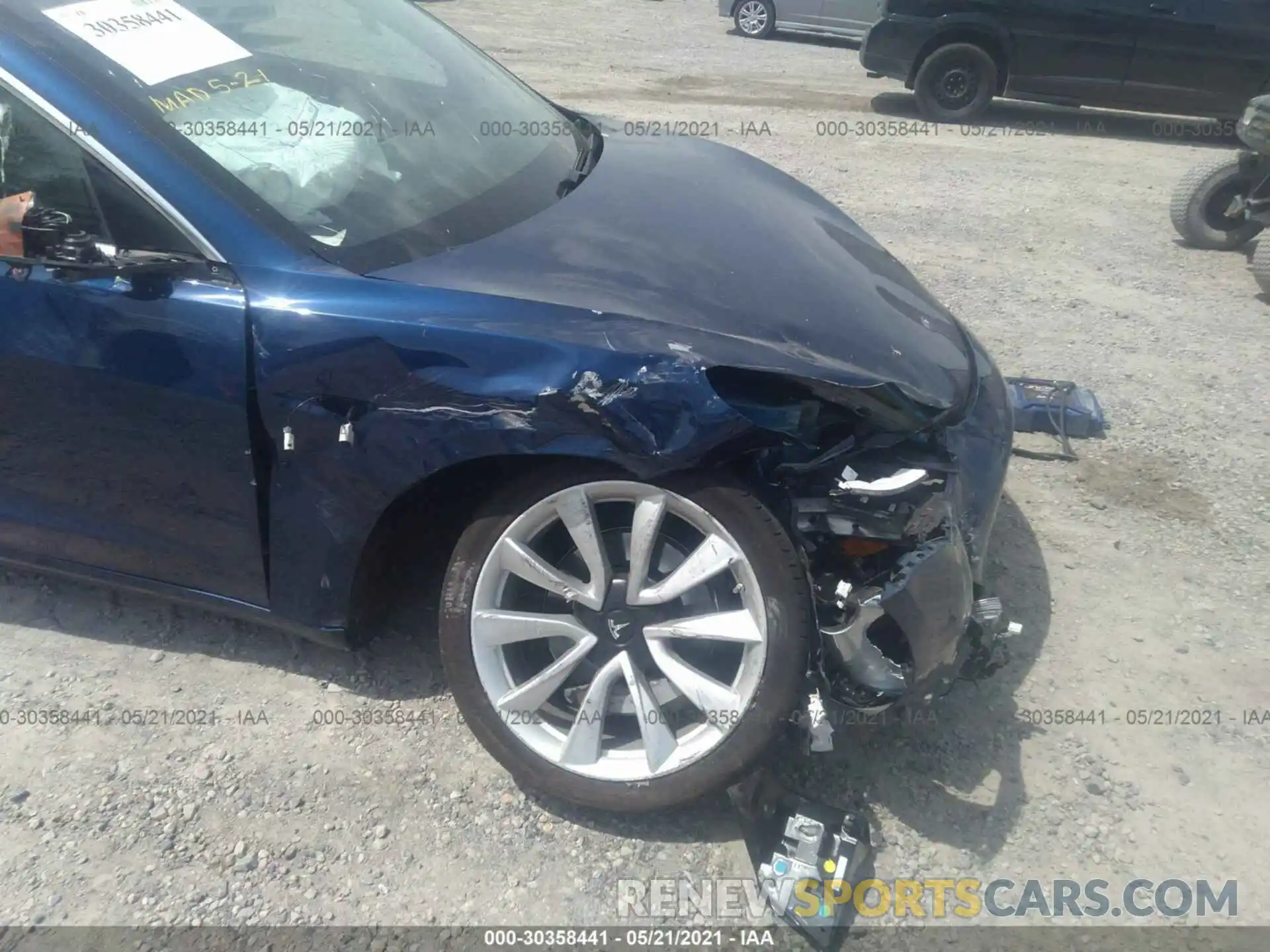 6 Photograph of a damaged car 5YJ3E1EA4LF708912 TESLA MODEL 3 2020