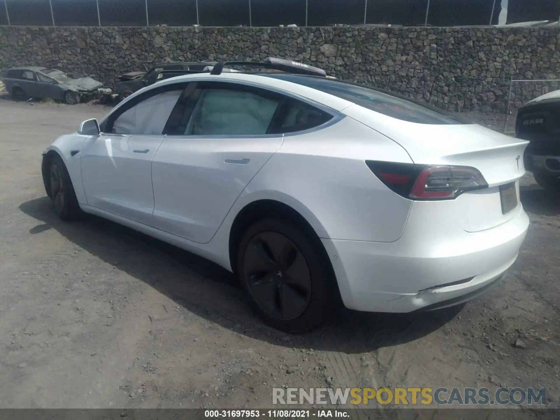 3 Photograph of a damaged car 5YJ3E1EA4LF737472 TESLA MODEL 3 2020