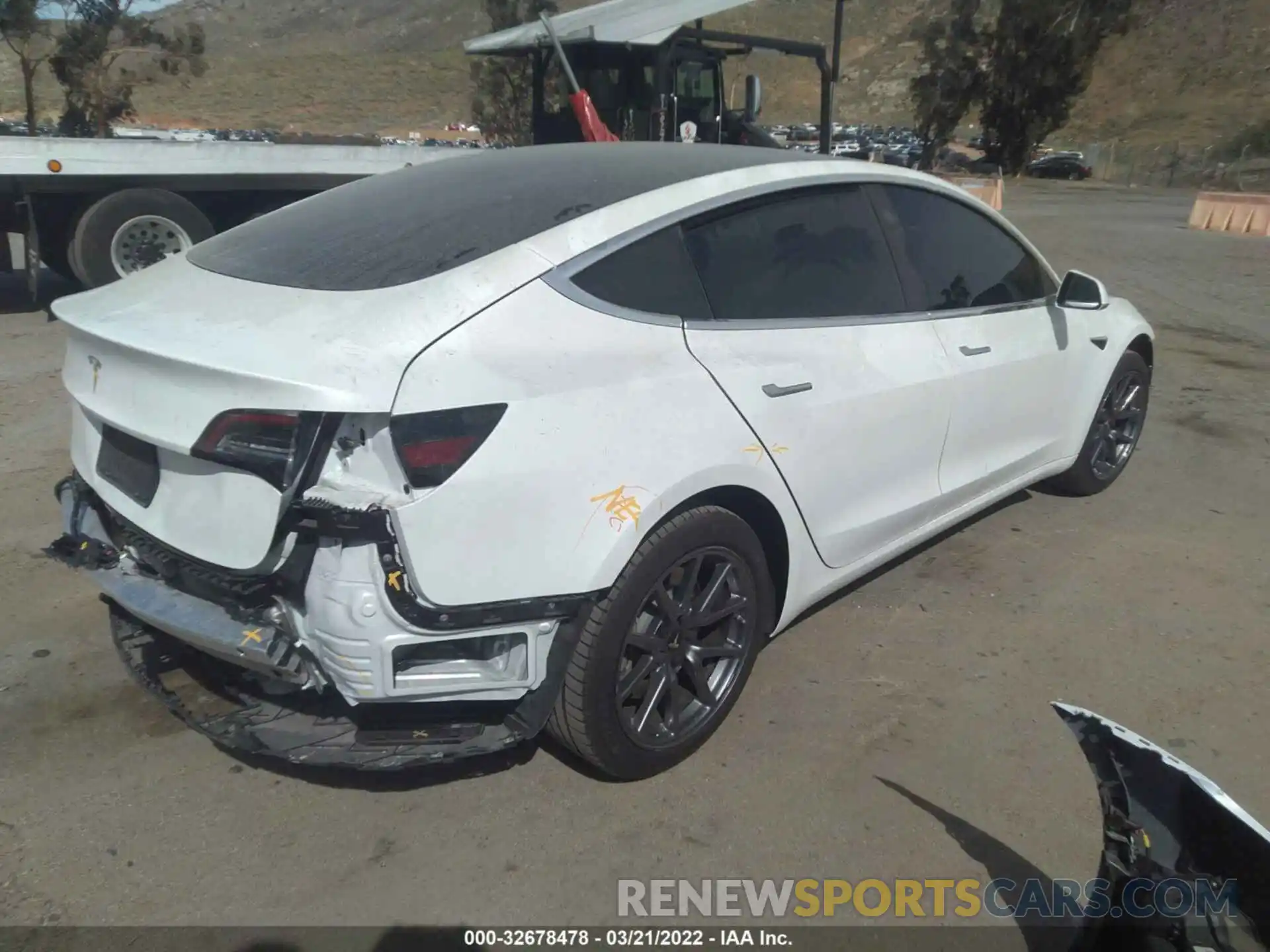 4 Photograph of a damaged car 5YJ3E1EA4LF739951 TESLA MODEL 3 2020