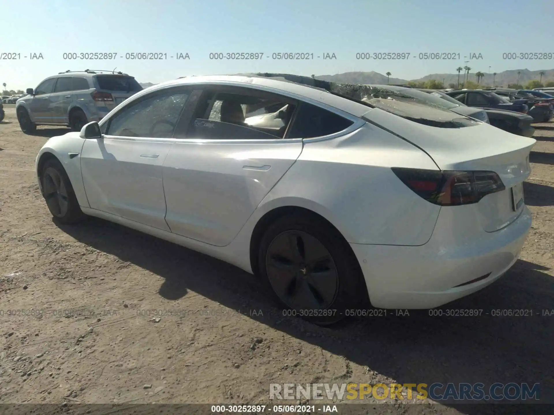 3 Photograph of a damaged car 5YJ3E1EA4LF745152 TESLA MODEL 3 2020