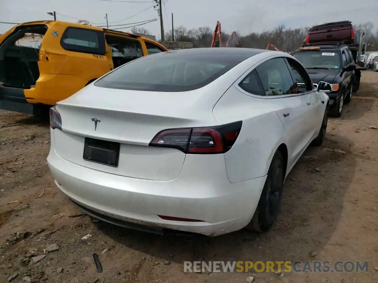 4 Photograph of a damaged car 5YJ3E1EA4LF745362 TESLA MODEL 3 2020