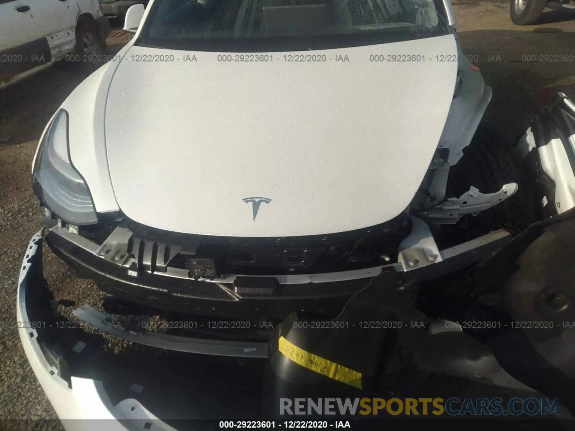 10 Photograph of a damaged car 5YJ3E1EA4LF745961 TESLA MODEL 3 2020