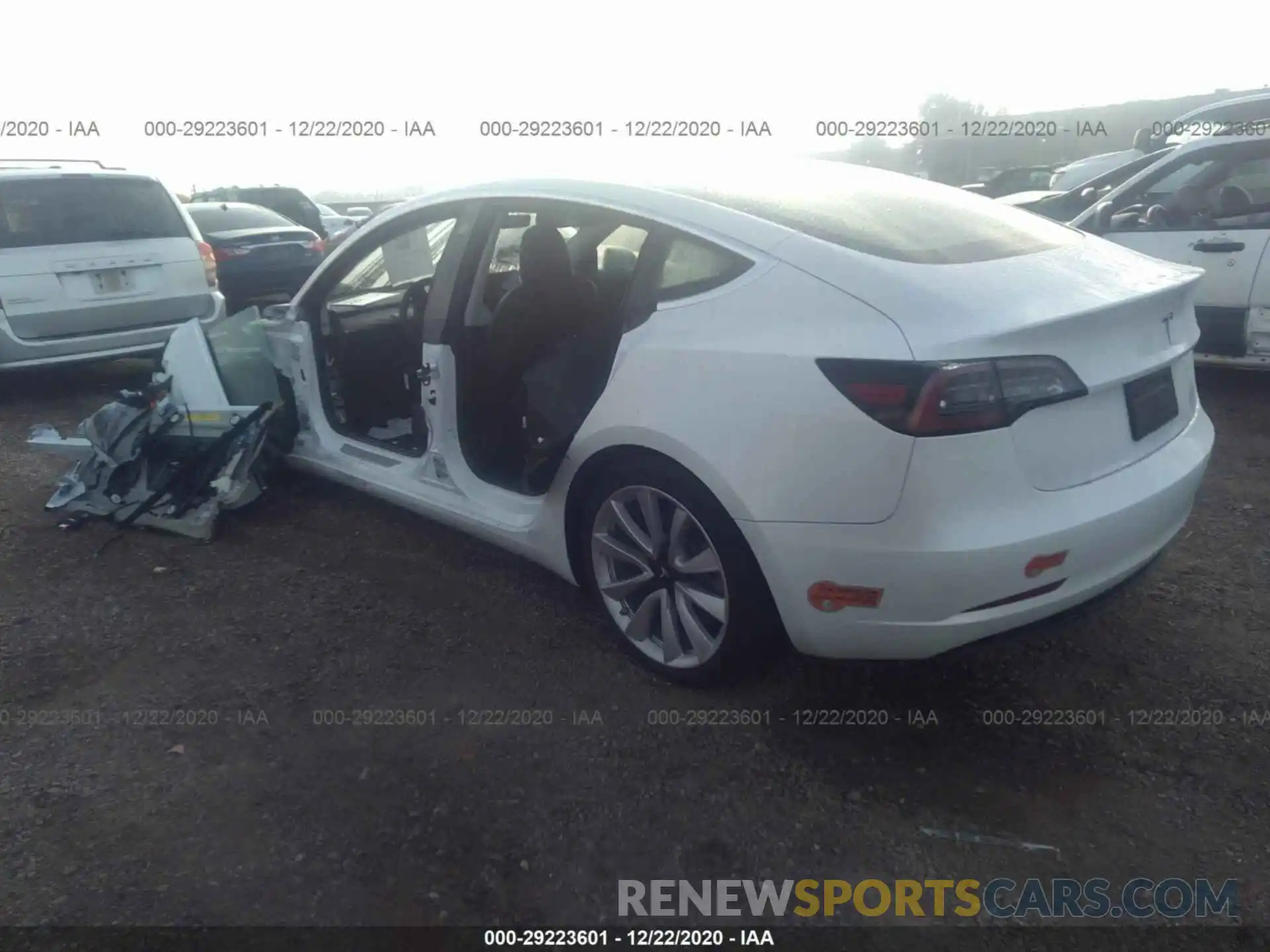 3 Photograph of a damaged car 5YJ3E1EA4LF745961 TESLA MODEL 3 2020