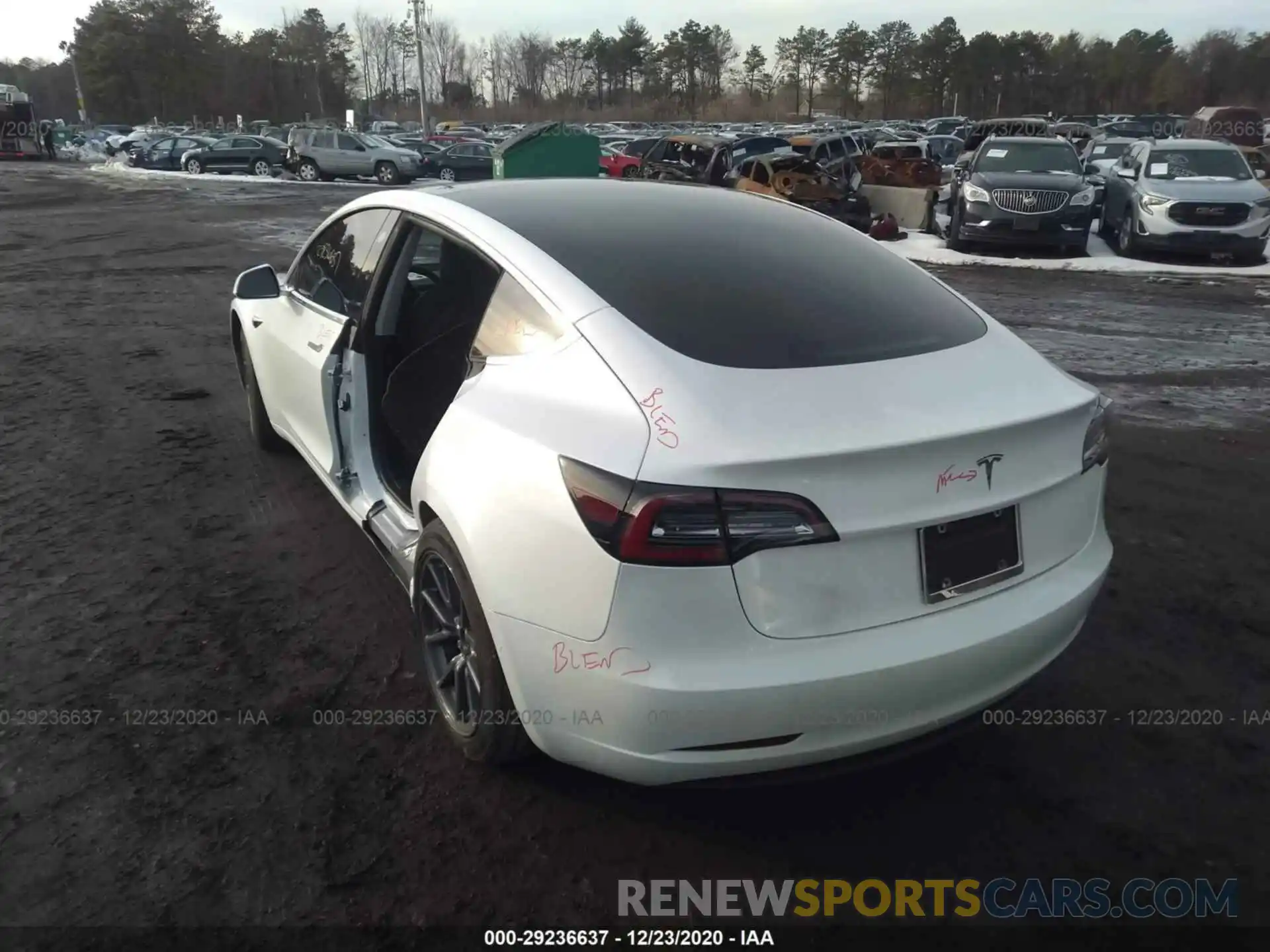 3 Photograph of a damaged car 5YJ3E1EA4LF747032 TESLA MODEL 3 2020