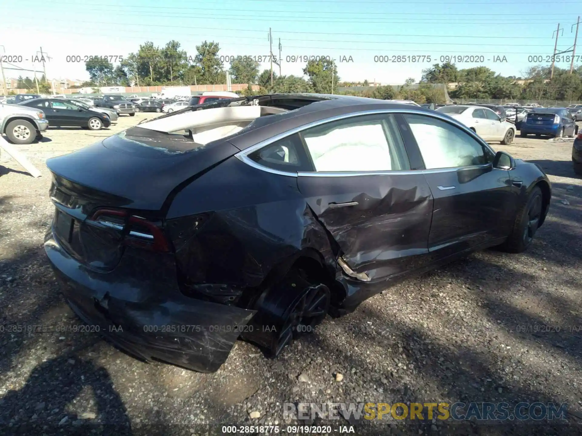 4 Photograph of a damaged car 5YJ3E1EA4LF783514 TESLA MODEL 3 2020