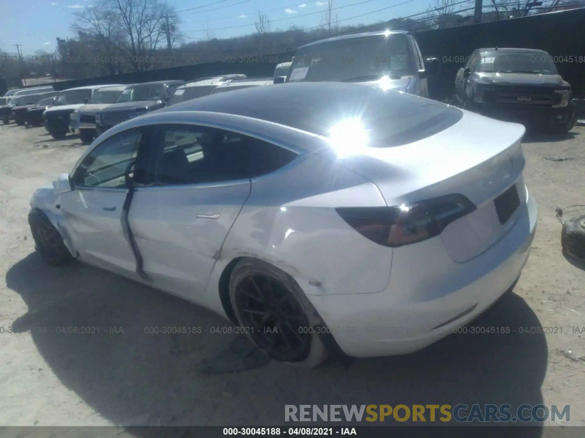 3 Photograph of a damaged car 5YJ3E1EA4LF785280 TESLA MODEL 3 2020