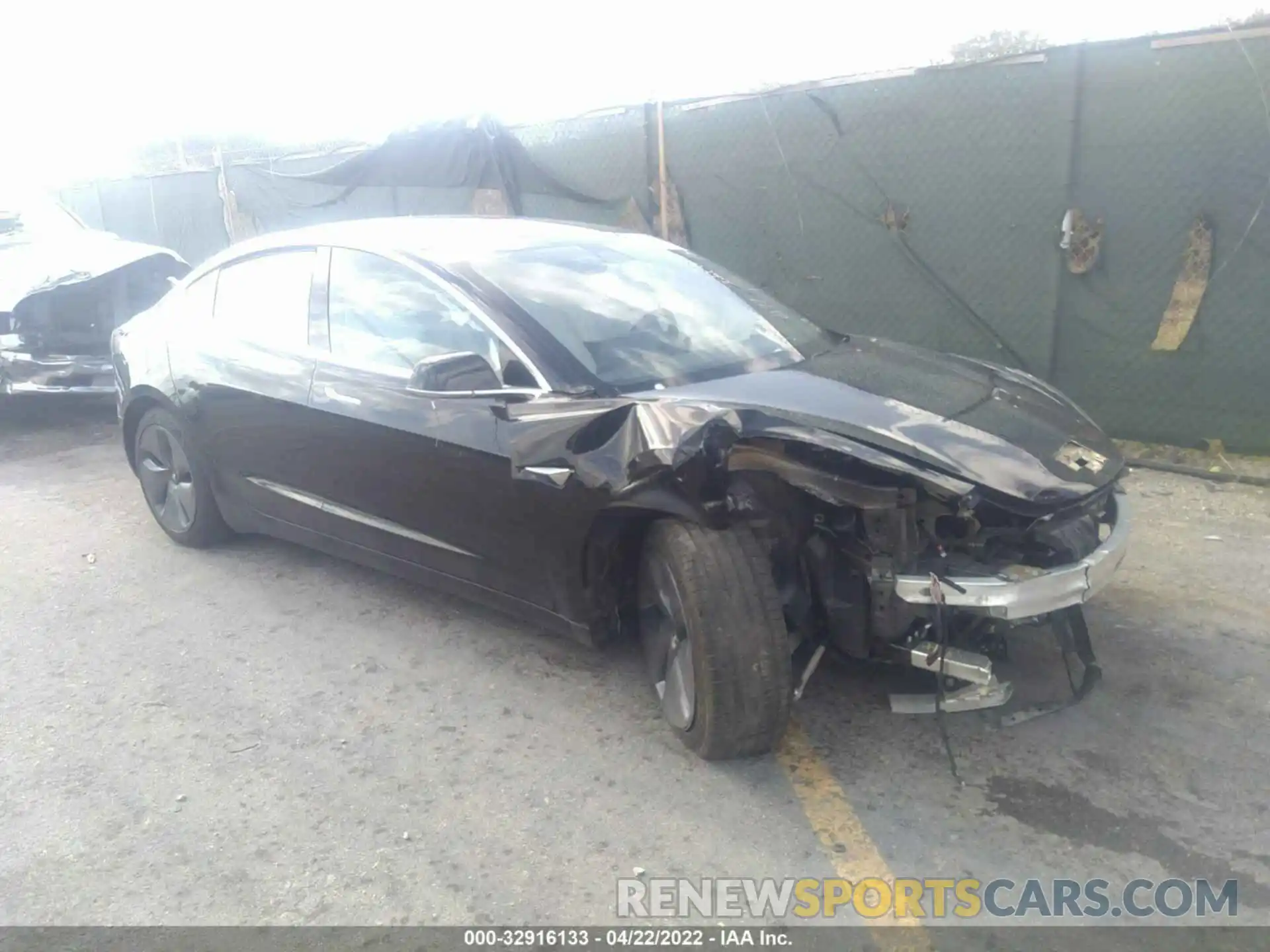 1 Photograph of a damaged car 5YJ3E1EA4LF785795 TESLA MODEL 3 2020