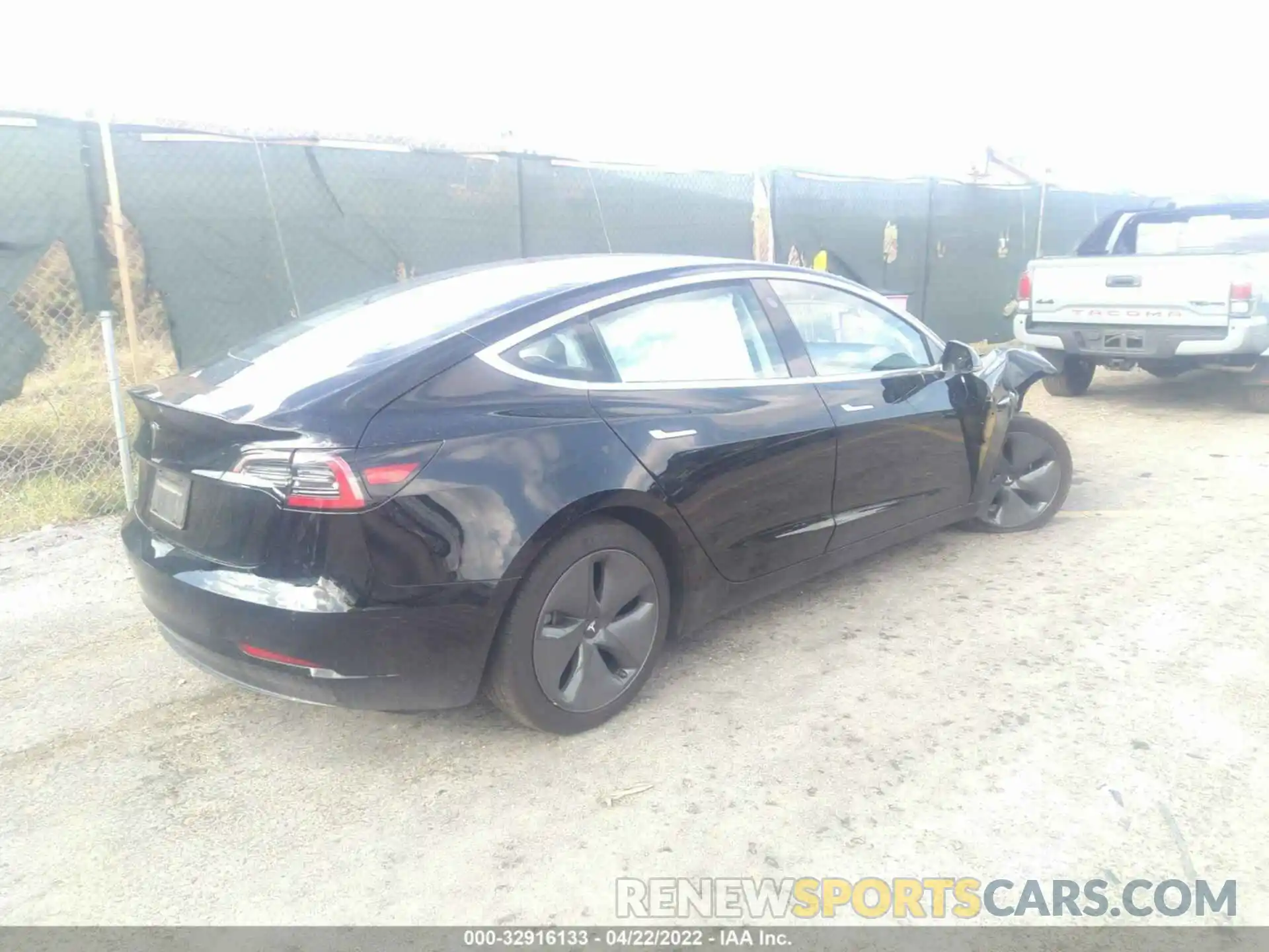 4 Фотография поврежденного автомобиля 5YJ3E1EA4LF785795 TESLA MODEL 3 2020