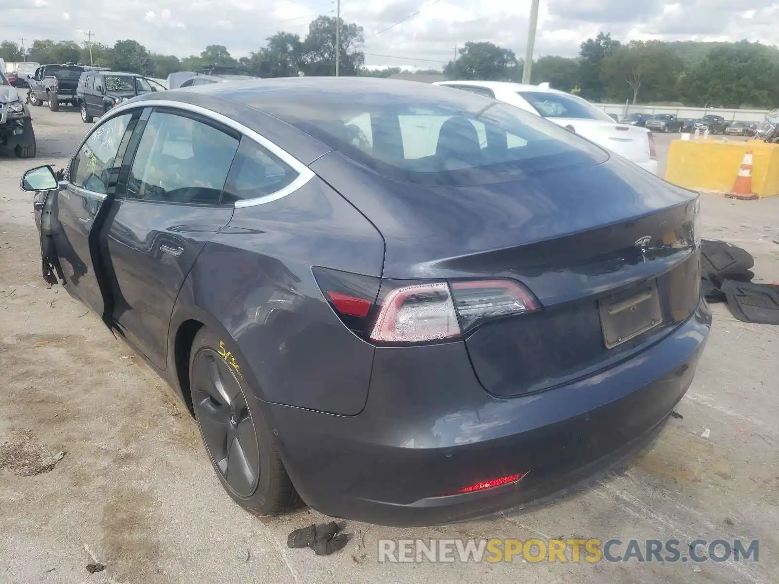 3 Photograph of a damaged car 5YJ3E1EA4LF792214 TESLA MODEL 3 2020