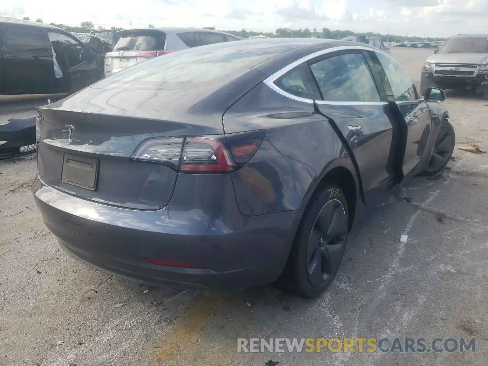 4 Photograph of a damaged car 5YJ3E1EA4LF792214 TESLA MODEL 3 2020