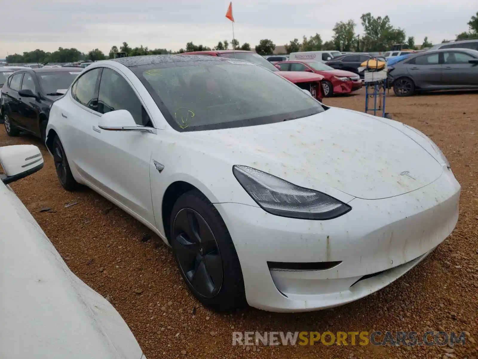 1 Photograph of a damaged car 5YJ3E1EA4LF797171 TESLA MODEL 3 2020