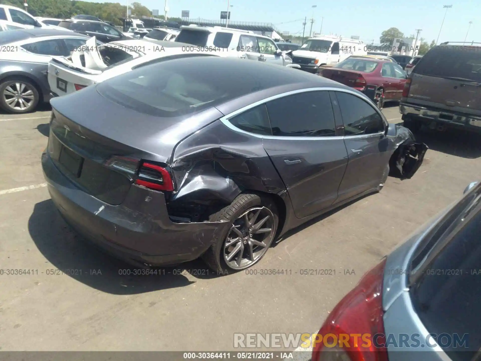 4 Photograph of a damaged car 5YJ3E1EA4LF797669 TESLA MODEL 3 2020