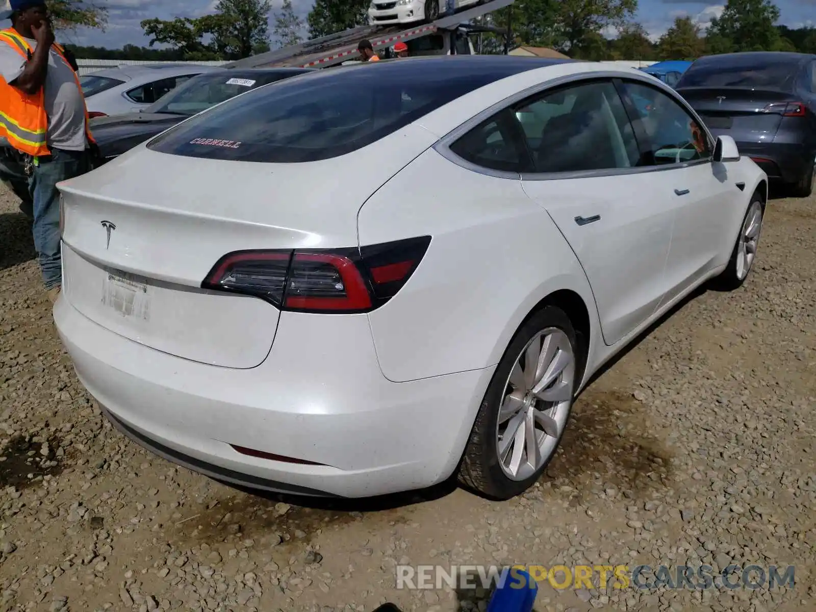 4 Фотография поврежденного автомобиля 5YJ3E1EA5LF476787 TESLA MODEL 3 2020