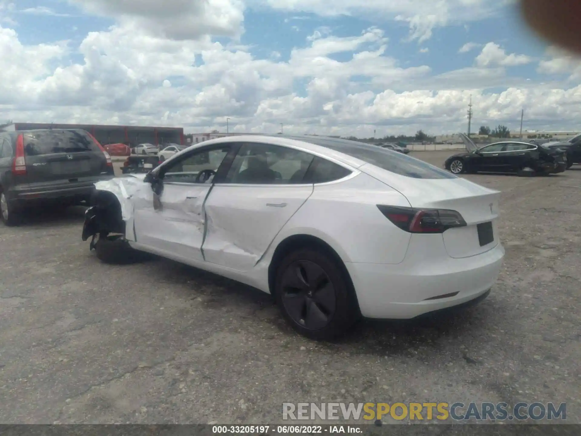 3 Photograph of a damaged car 5YJ3E1EA5LF590627 TESLA MODEL 3 2020