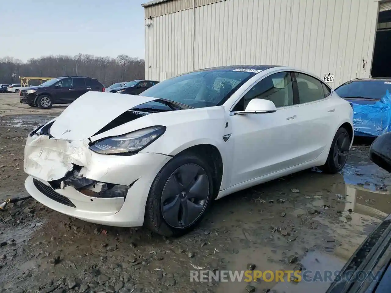 1 Photograph of a damaged car 5YJ3E1EA5LF597724 TESLA MODEL 3 2020