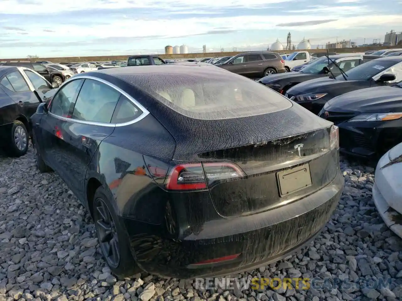 3 Photograph of a damaged car 5YJ3E1EA5LF606714 TESLA MODEL 3 2020