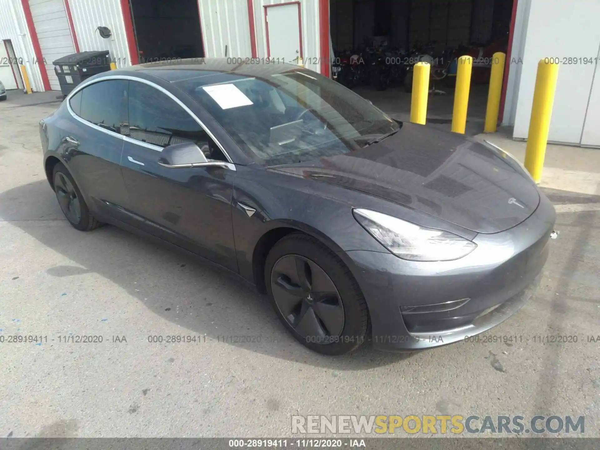 1 Photograph of a damaged car 5YJ3E1EA5LF611461 TESLA MODEL 3 2020