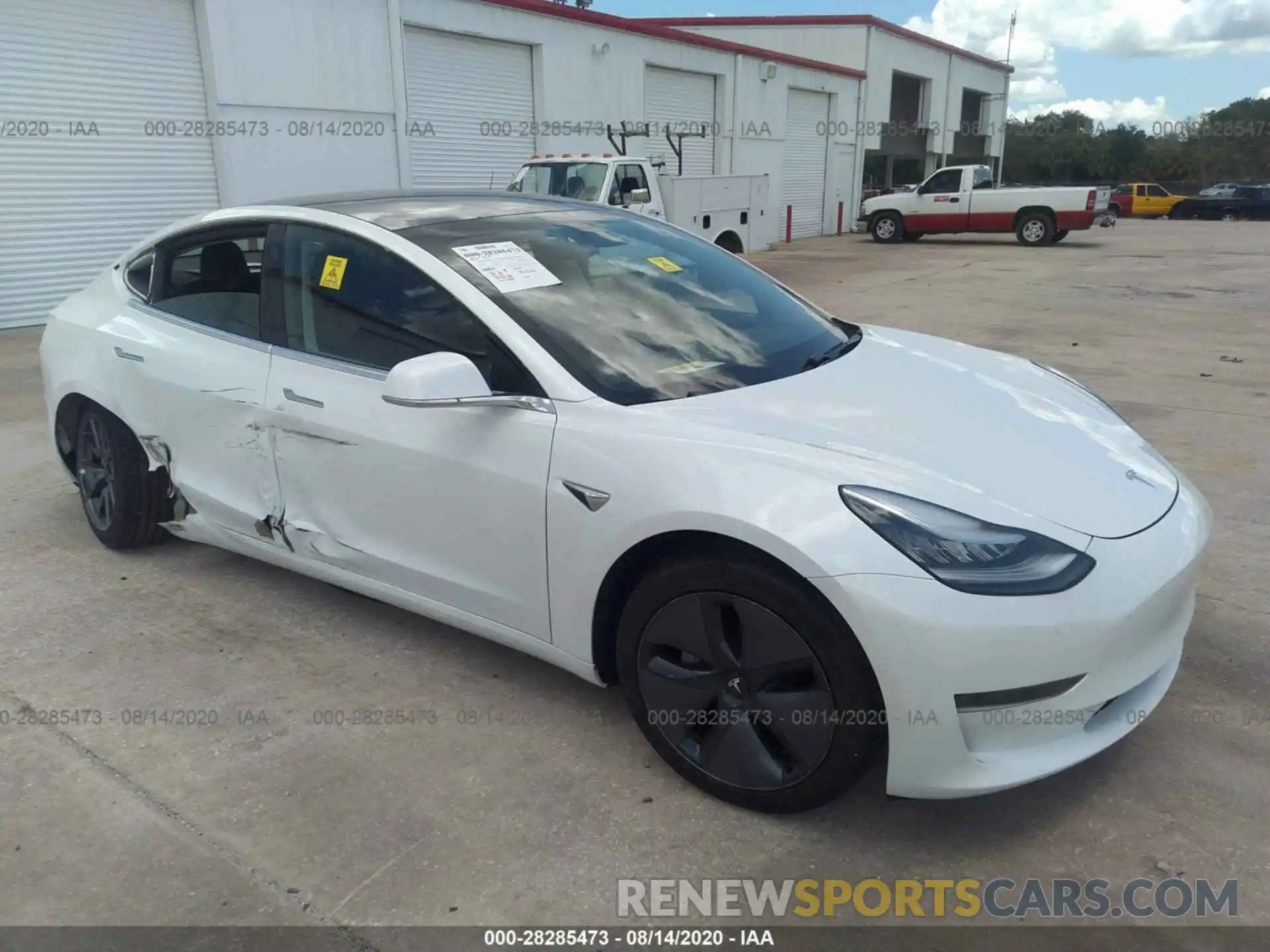 1 Photograph of a damaged car 5YJ3E1EA5LF612884 TESLA MODEL 3 2020