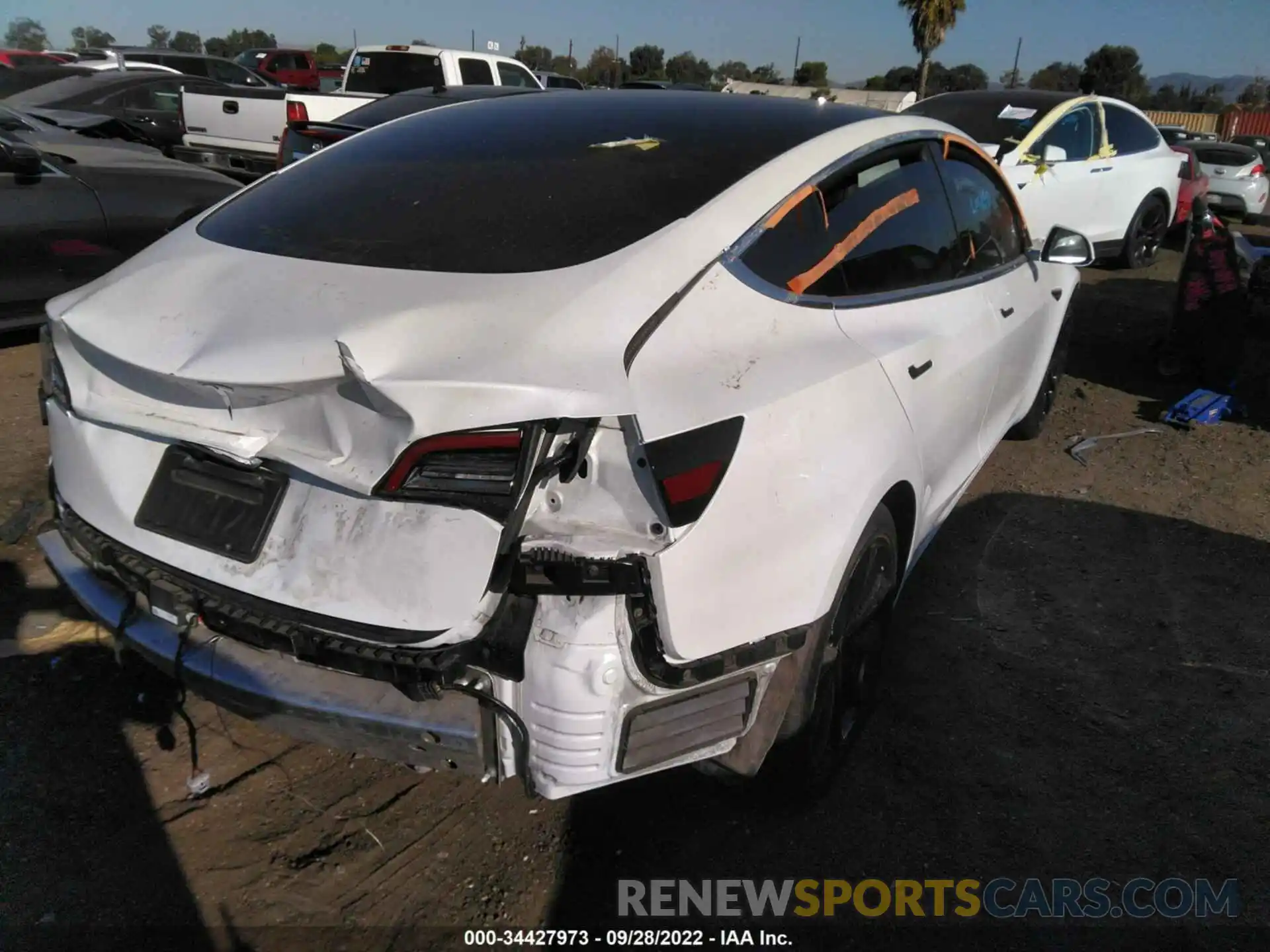 4 Photograph of a damaged car 5YJ3E1EA5LF614781 TESLA MODEL 3 2020