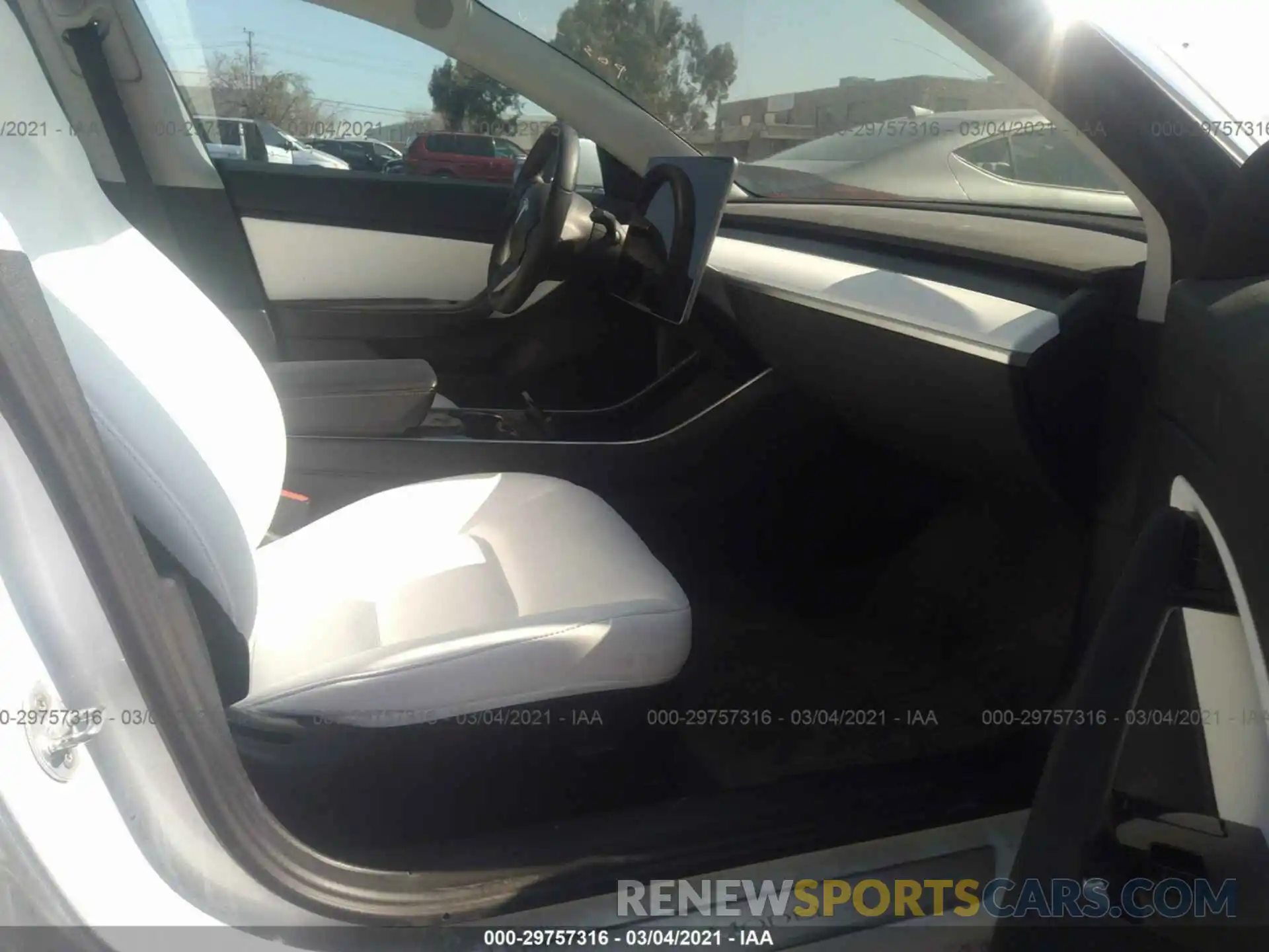 5 Photograph of a damaged car 5YJ3E1EA5LF615333 TESLA MODEL 3 2020