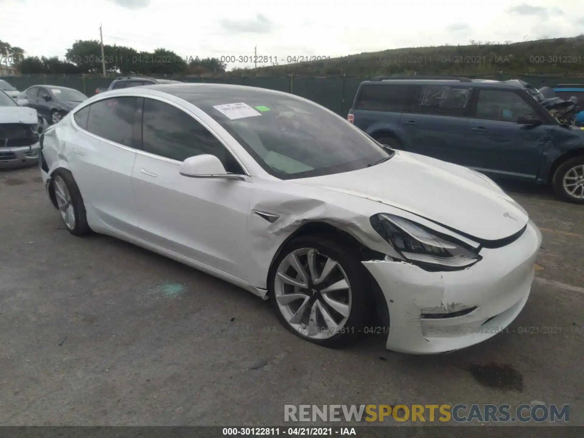 1 Photograph of a damaged car 5YJ3E1EA5LF616059 TESLA MODEL 3 2020