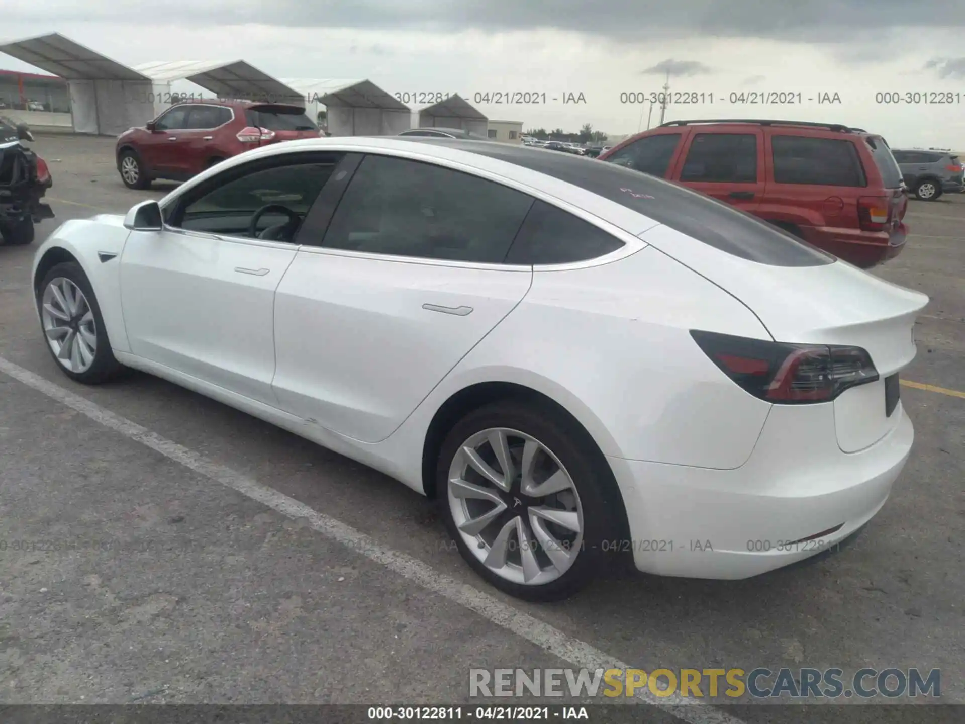 3 Photograph of a damaged car 5YJ3E1EA5LF616059 TESLA MODEL 3 2020