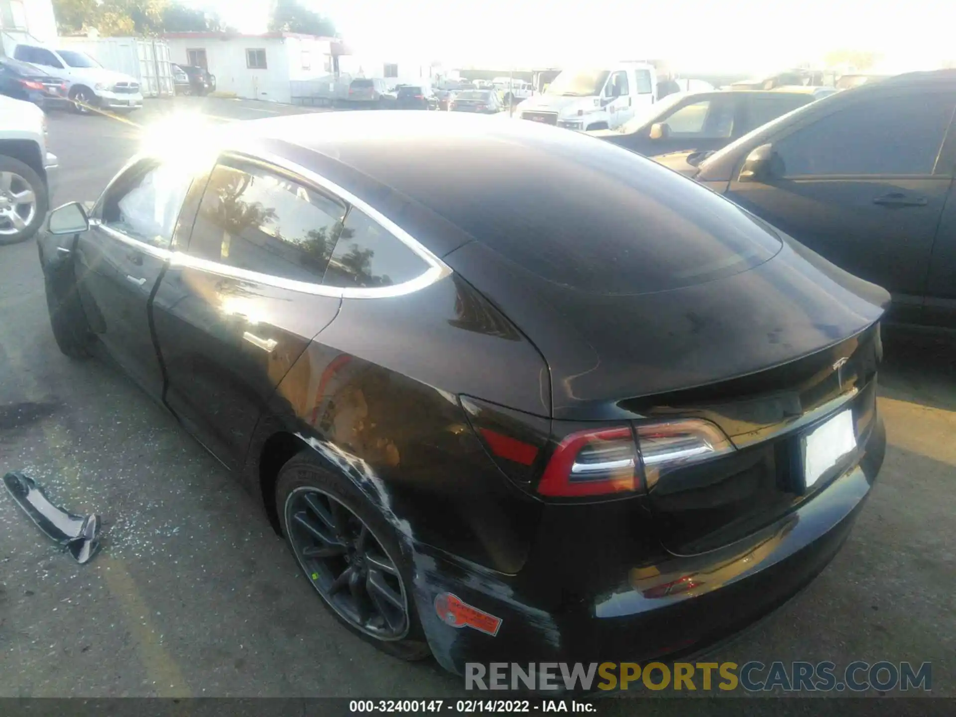 3 Photograph of a damaged car 5YJ3E1EA5LF630091 TESLA MODEL 3 2020