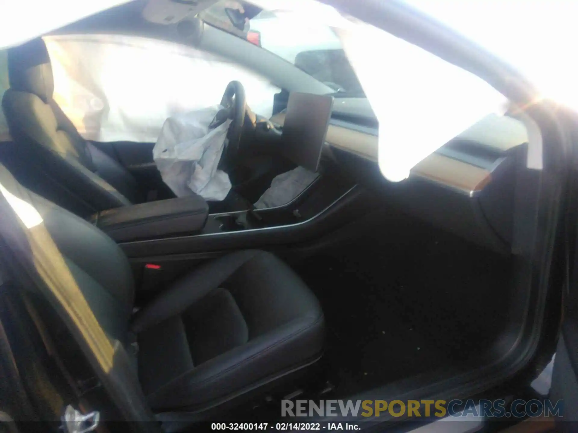 5 Photograph of a damaged car 5YJ3E1EA5LF630091 TESLA MODEL 3 2020