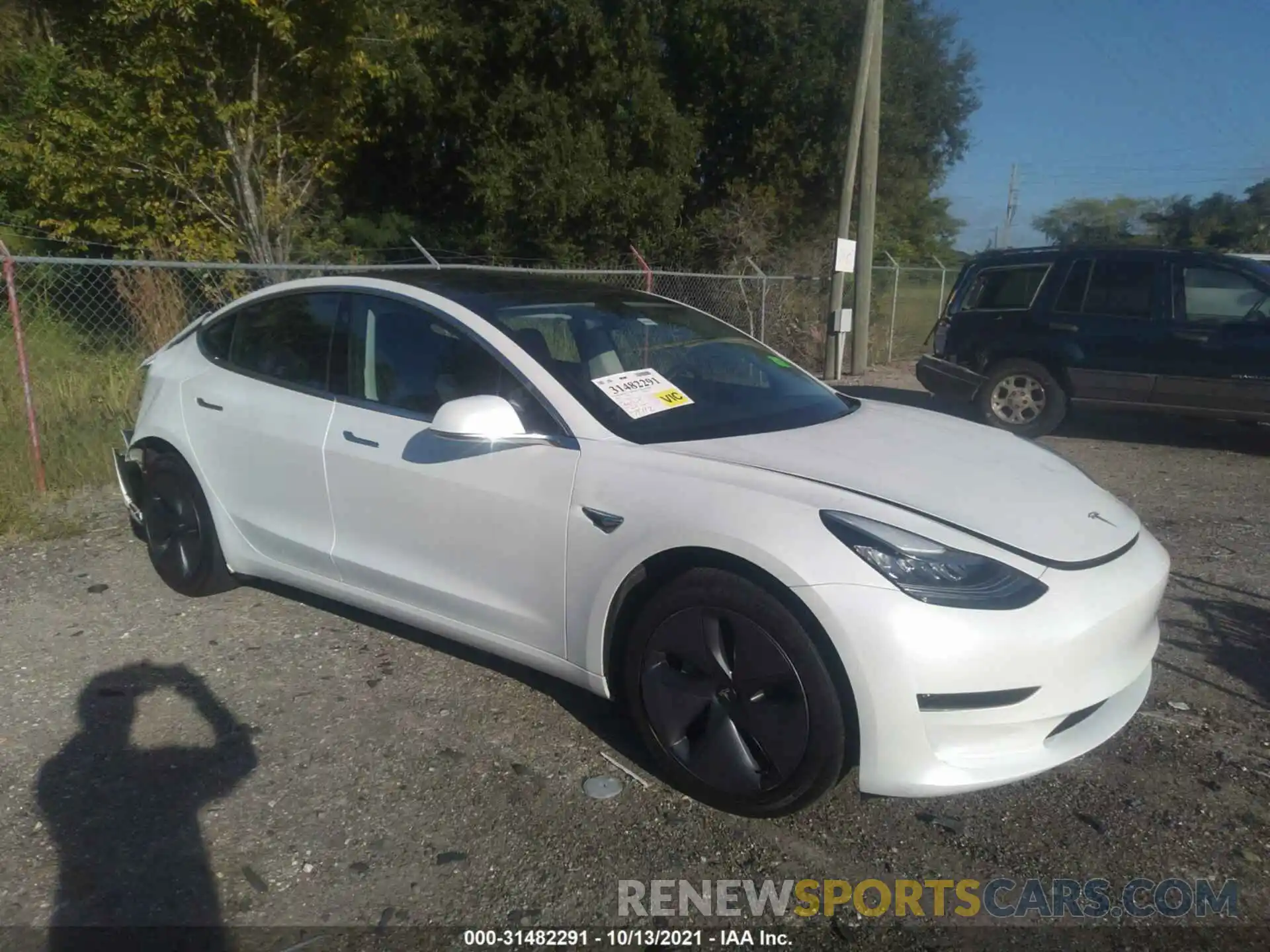 1 Photograph of a damaged car 5YJ3E1EA5LF632925 TESLA MODEL 3 2020