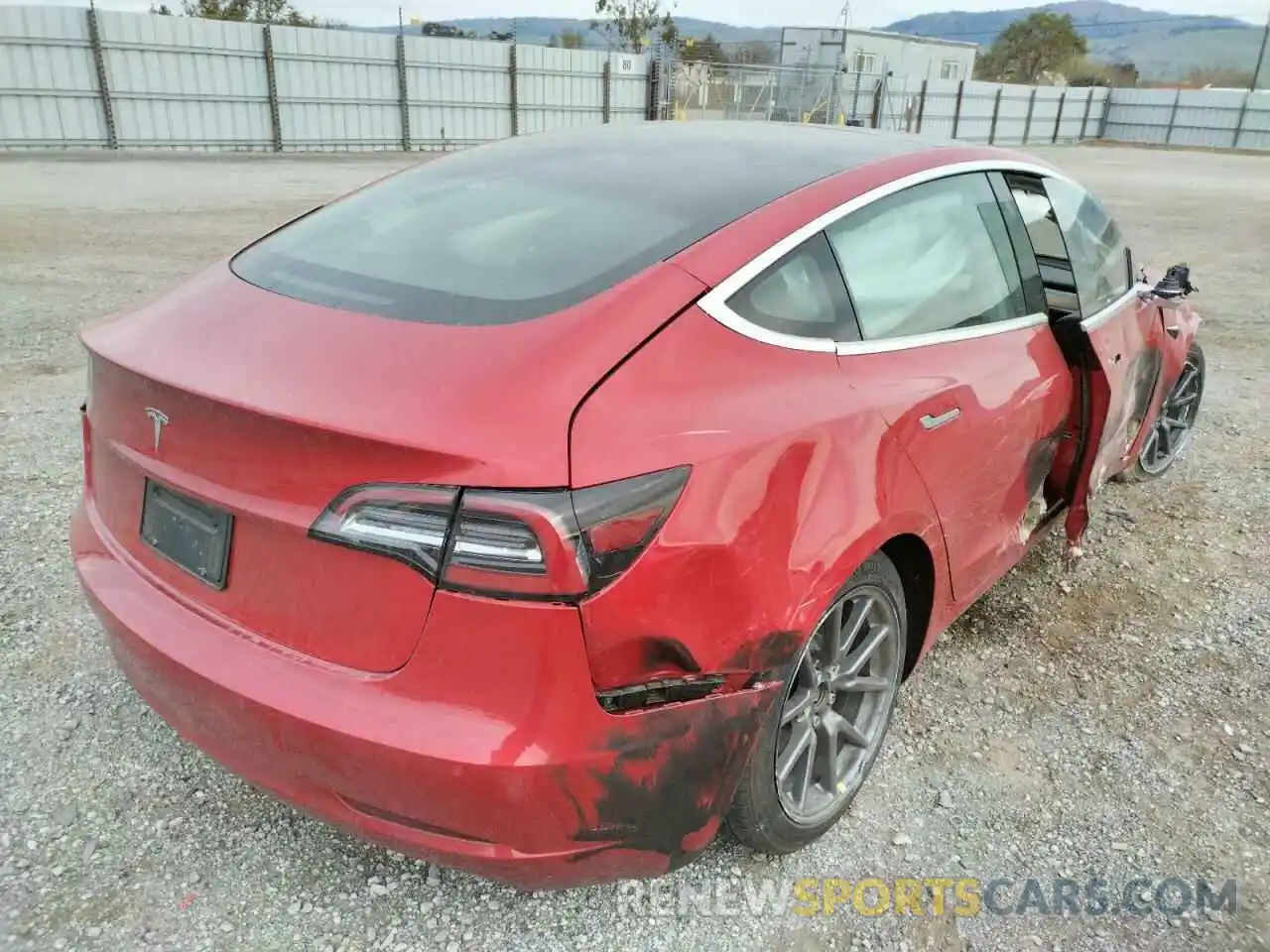 4 Photograph of a damaged car 5YJ3E1EA5LF644492 TESLA MODEL 3 2020