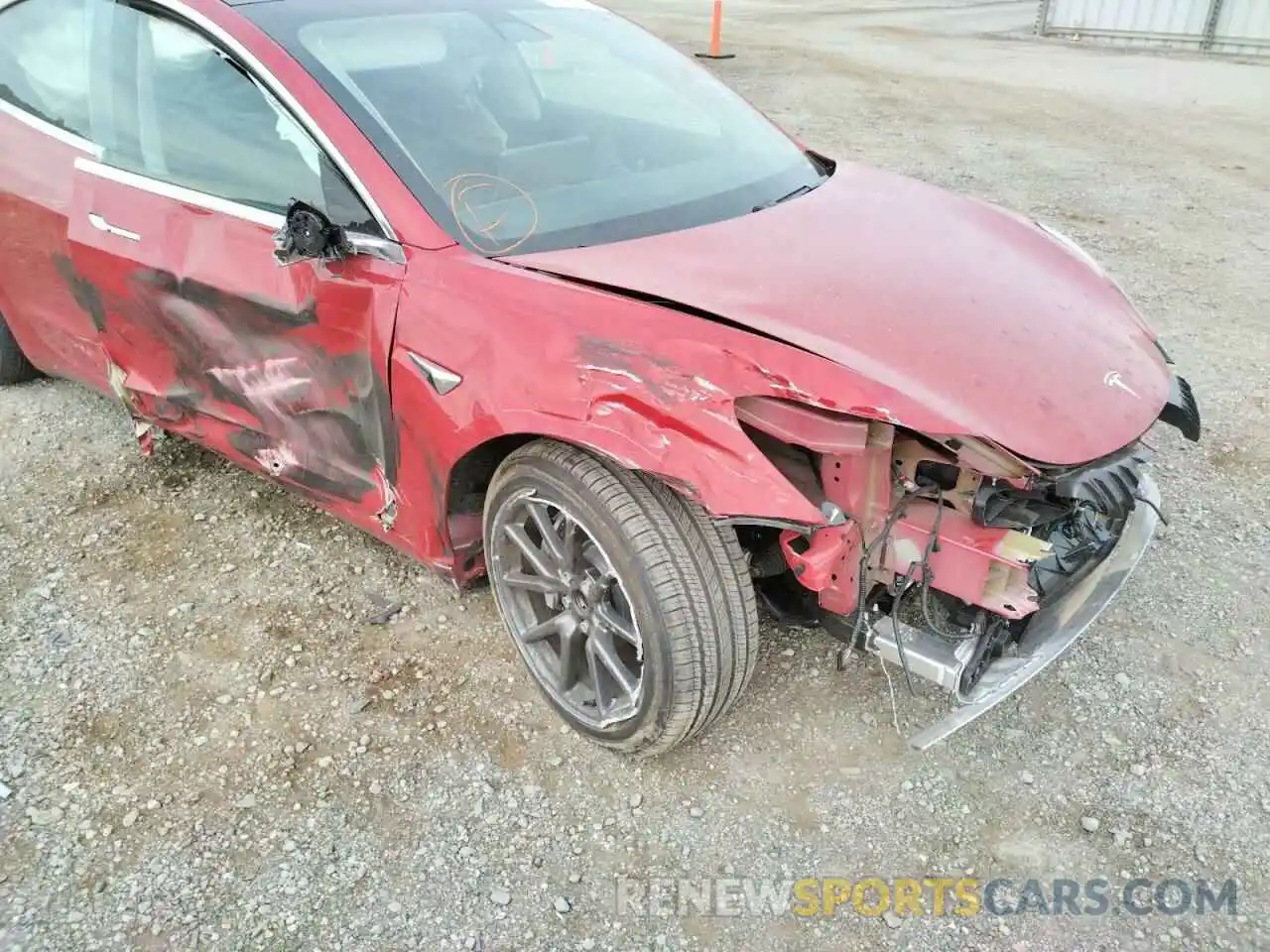 9 Photograph of a damaged car 5YJ3E1EA5LF644492 TESLA MODEL 3 2020