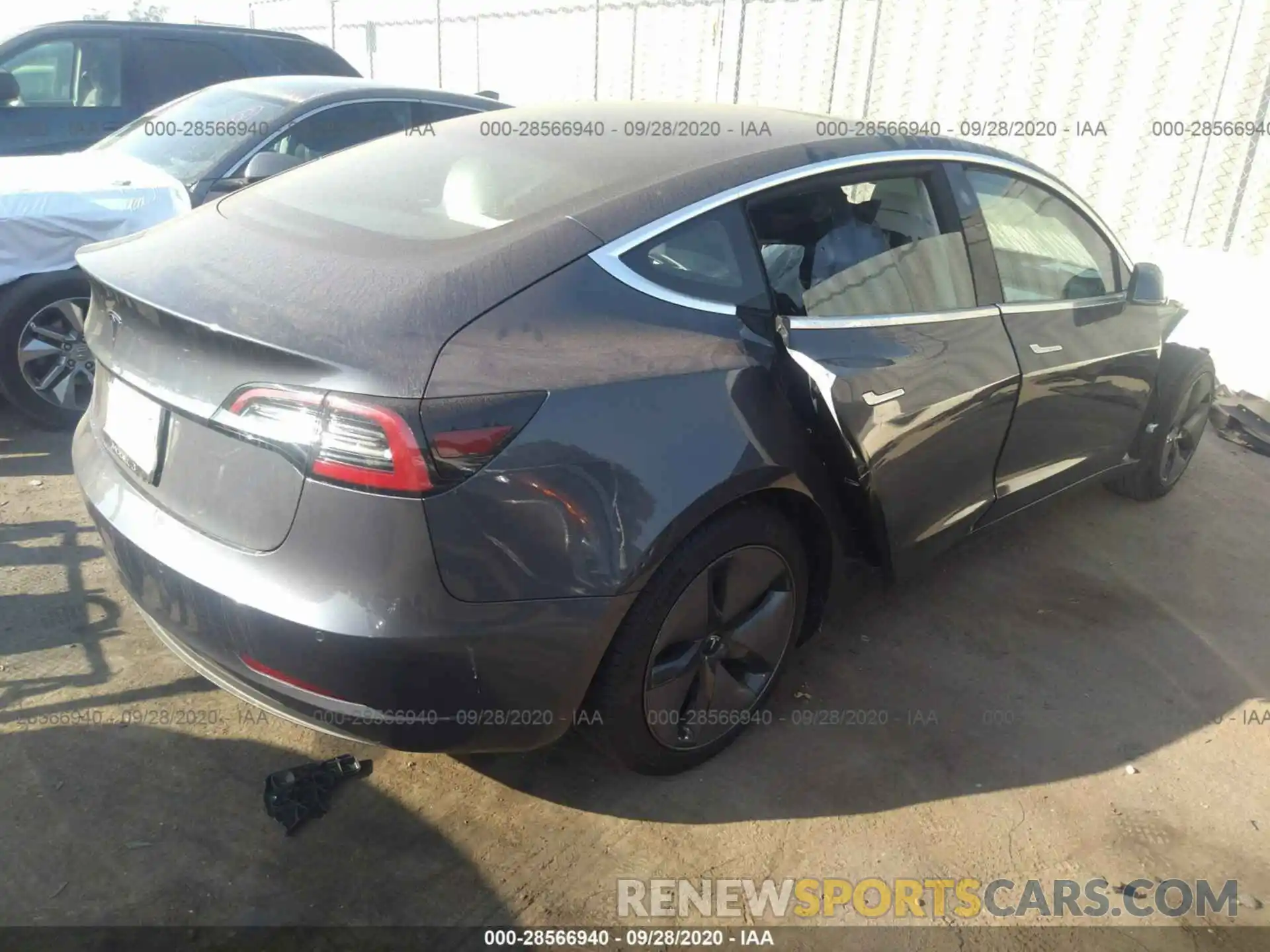 4 Фотография поврежденного автомобиля 5YJ3E1EA5LF662118 TESLA MODEL 3 2020