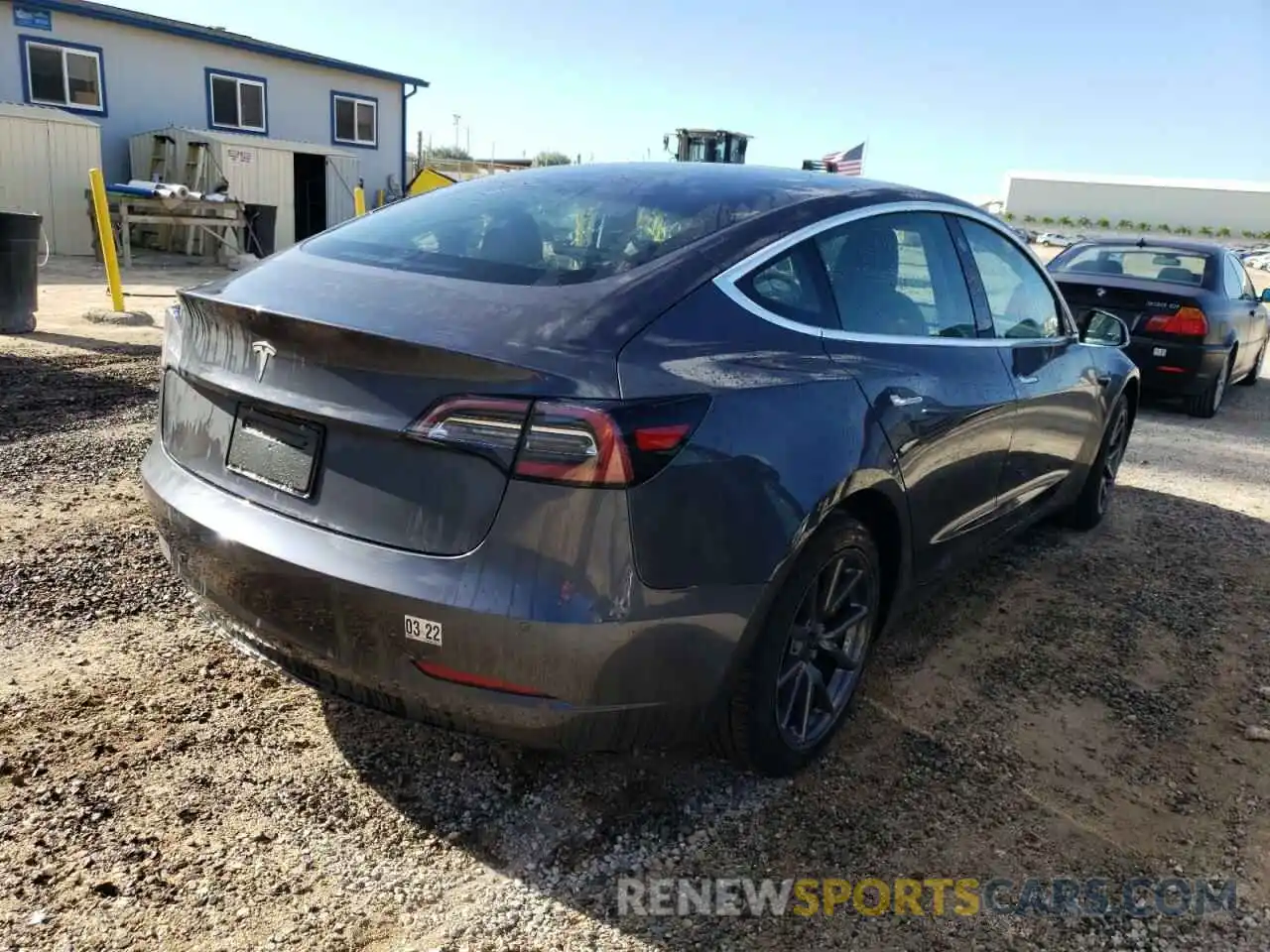 4 Фотография поврежденного автомобиля 5YJ3E1EA5LF703170 TESLA MODEL 3 2020