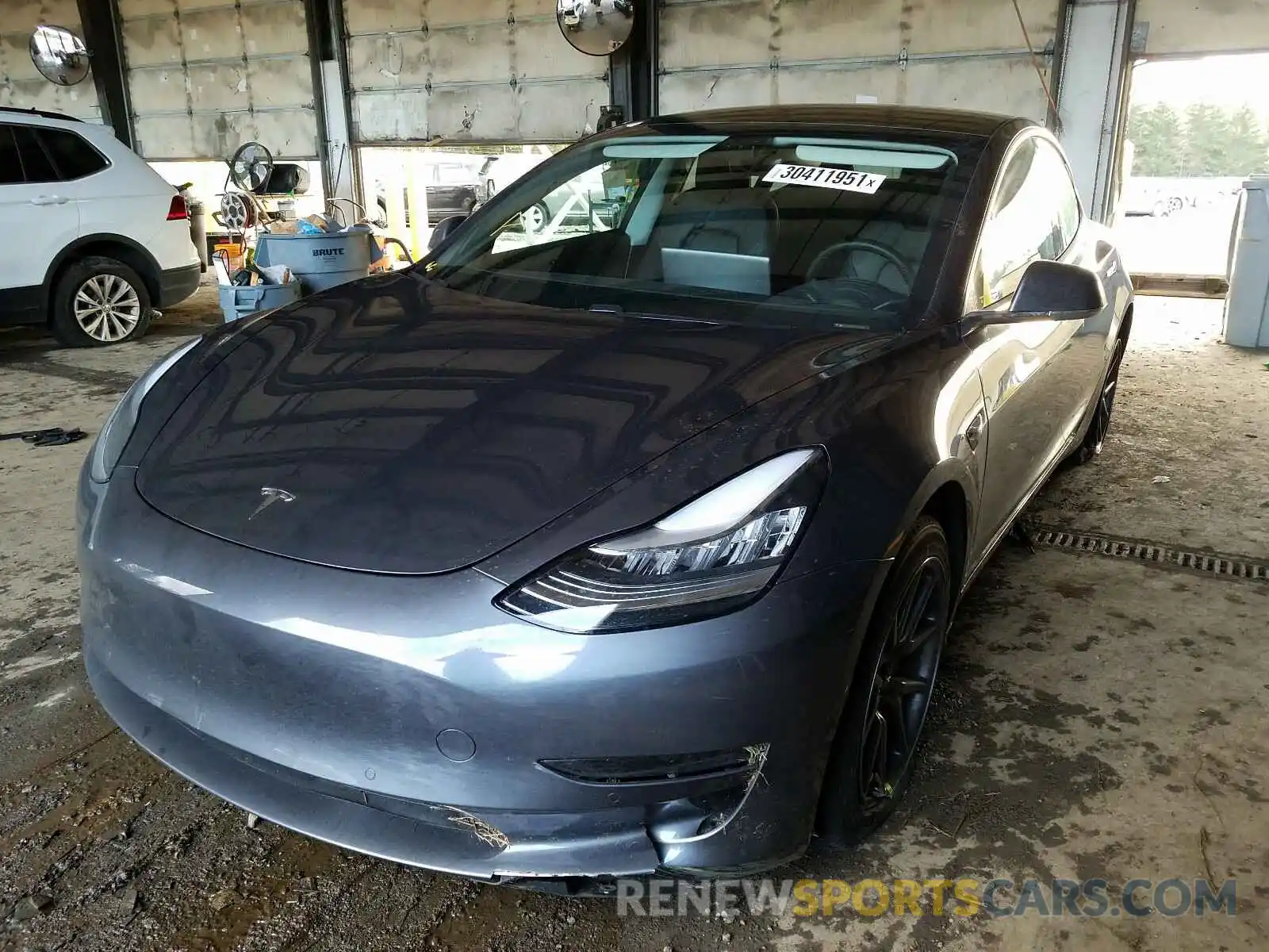 2 Photograph of a damaged car 5YJ3E1EA5LF705047 TESLA MODEL 3 2020