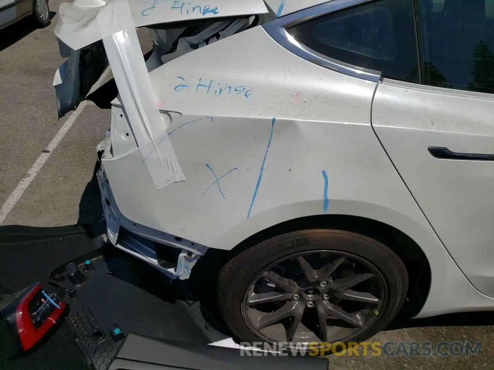 9 Photograph of a damaged car 5YJ3E1EA5LF706764 TESLA MODEL 3 2020