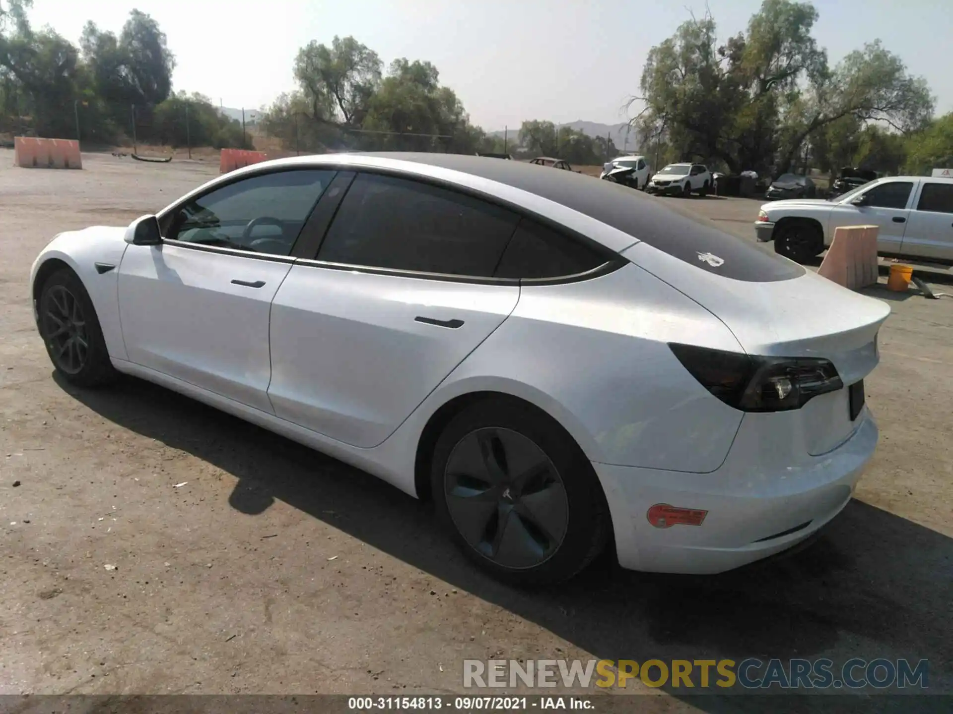 3 Photograph of a damaged car 5YJ3E1EA5LF740008 TESLA MODEL 3 2020