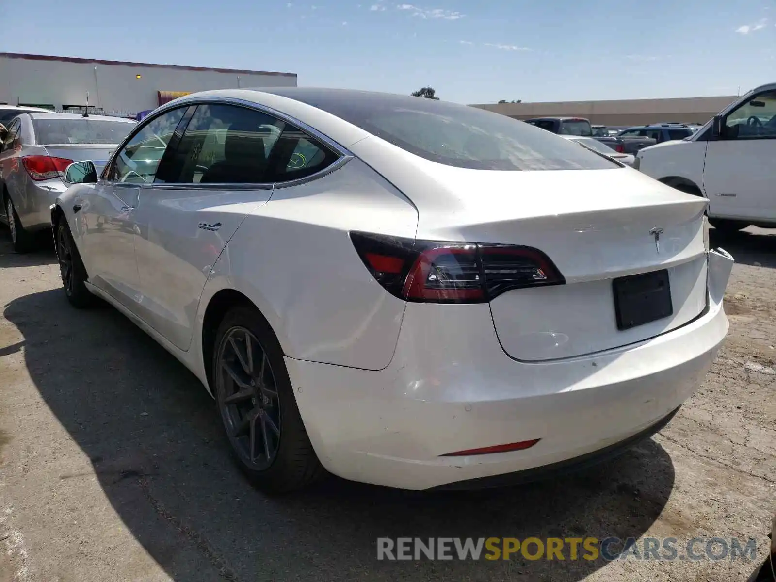 3 Photograph of a damaged car 5YJ3E1EA5LF745192 TESLA MODEL 3 2020