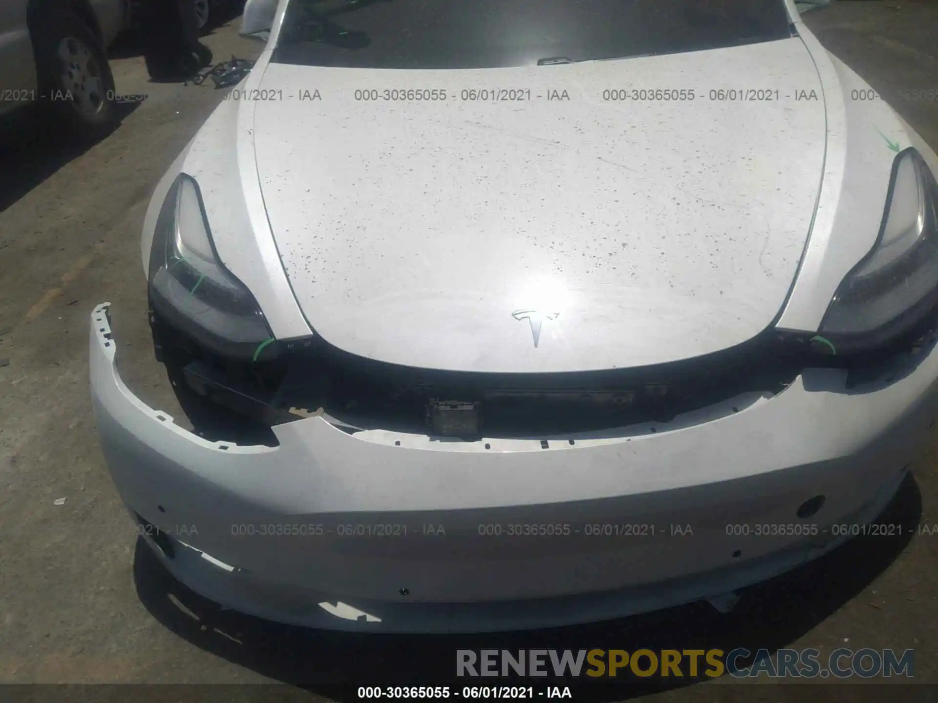 10 Photograph of a damaged car 5YJ3E1EA5LF746147 TESLA MODEL 3 2020