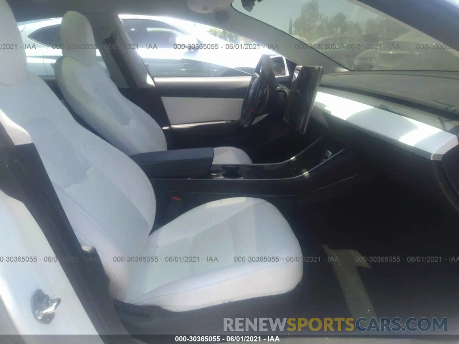 5 Photograph of a damaged car 5YJ3E1EA5LF746147 TESLA MODEL 3 2020