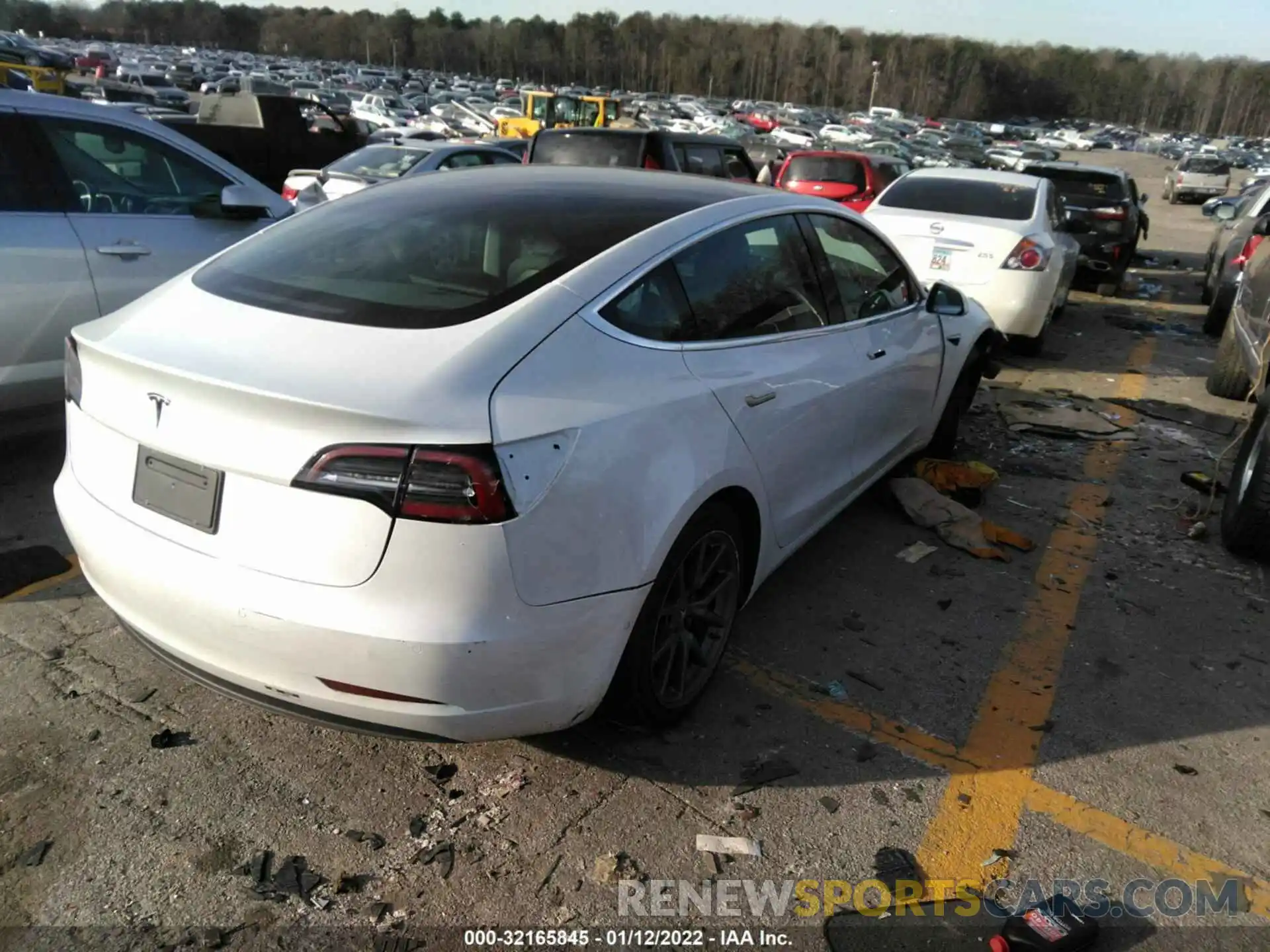 4 Фотография поврежденного автомобиля 5YJ3E1EA5LF783635 TESLA MODEL 3 2020