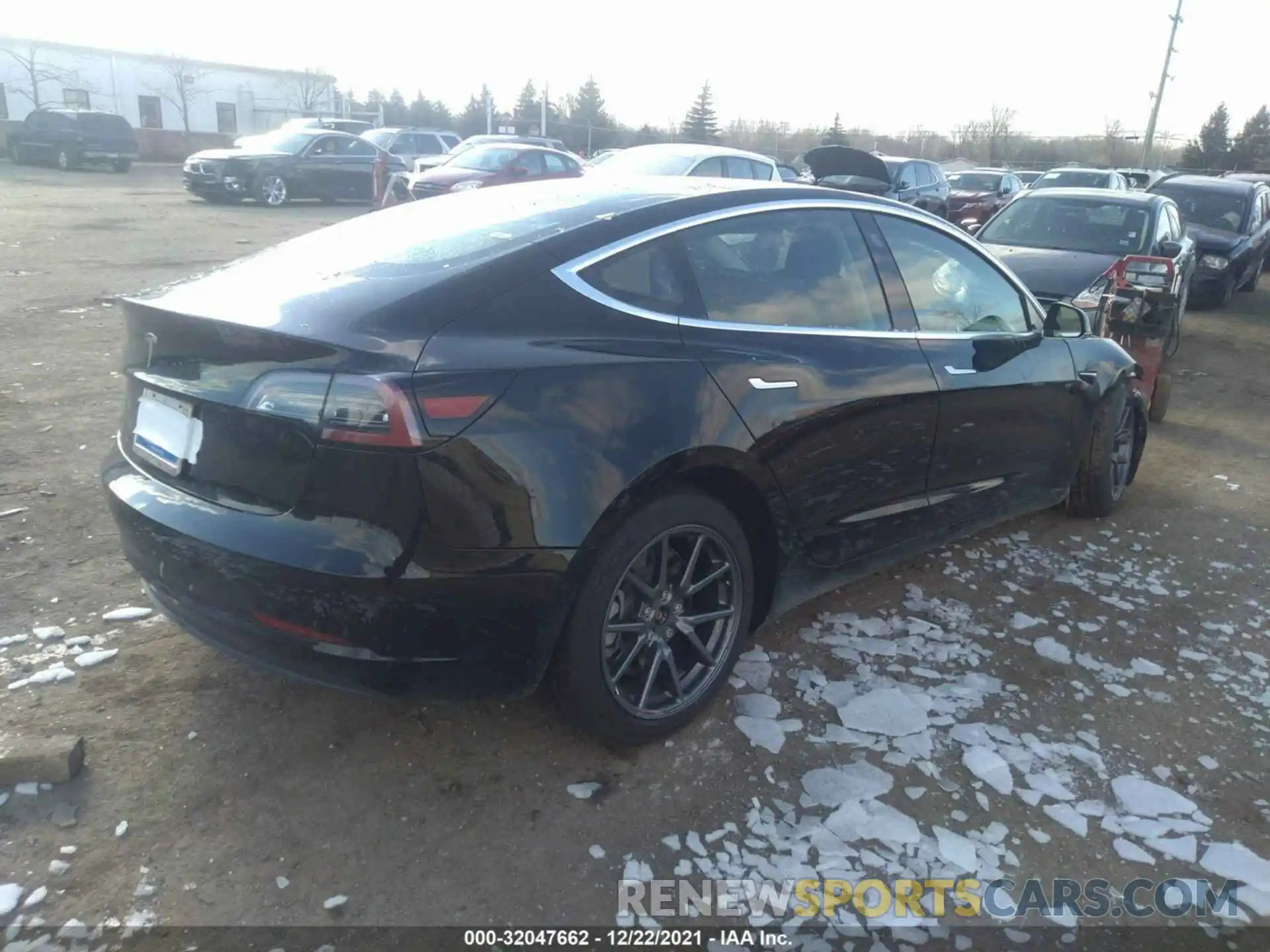 4 Photograph of a damaged car 5YJ3E1EA5LF797423 TESLA MODEL 3 2020