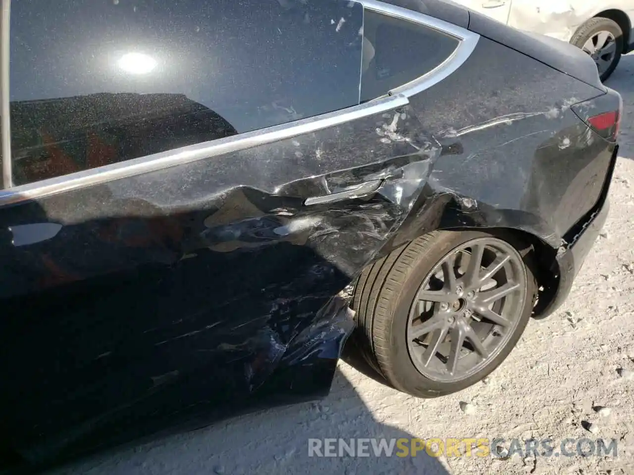 9 Photograph of a damaged car 5YJ3E1EA5LF804693 TESLA MODEL 3 2020