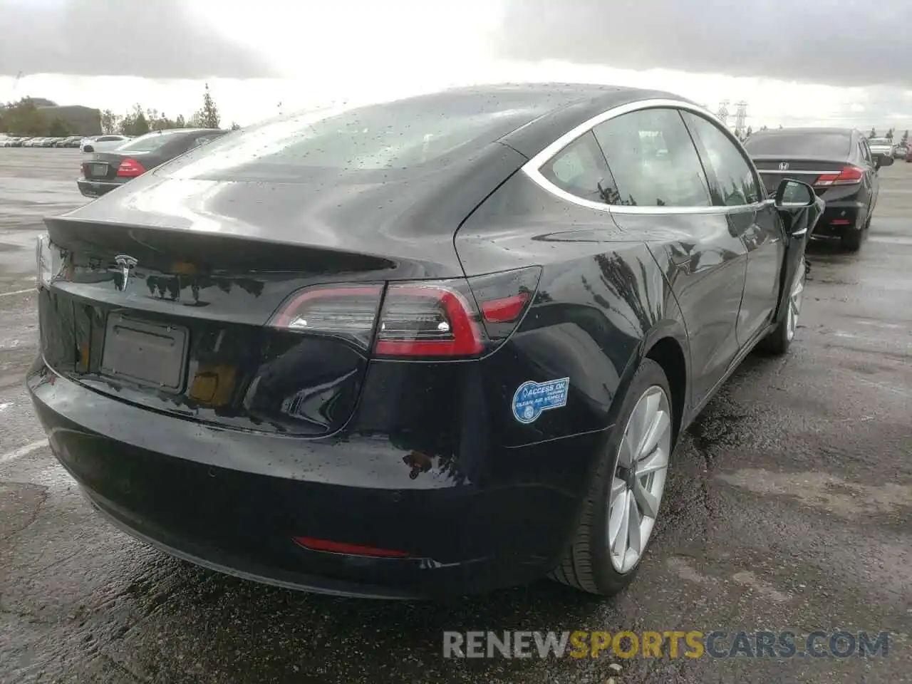 4 Photograph of a damaged car 5YJ3E1EA5LF807884 TESLA MODEL 3 2020